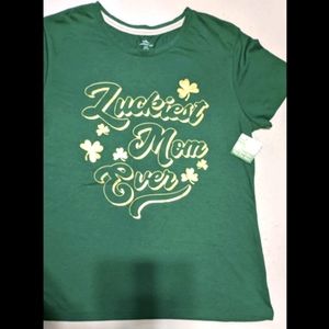 St Patrick's Day Graphic T-shirt Luckiest Mom Ever sz Lg 12/14 Green NWT